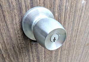 4232