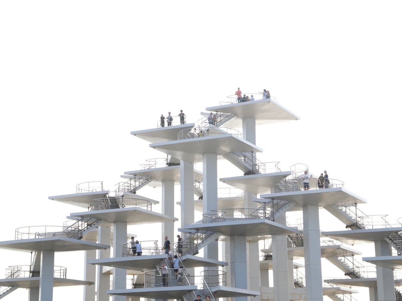 明治百年記念展望塔 B B L T