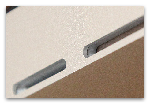 imac_late2009_disc_slot1