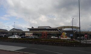 13_いずな_駅02