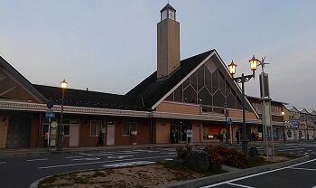 82_ゆかり_駅02