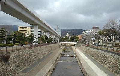 六甲ライナー16