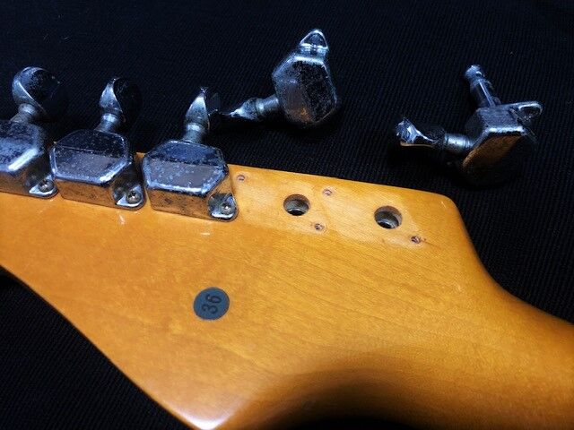 ギターは女だよ、52。（古いSTRATOCASTER ～ Part.3） : 眠れ、旅人よ