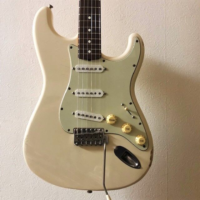 ギターは女だよ、51。（古いSTRATOCASTER ～ Part.2） : 眠れ
