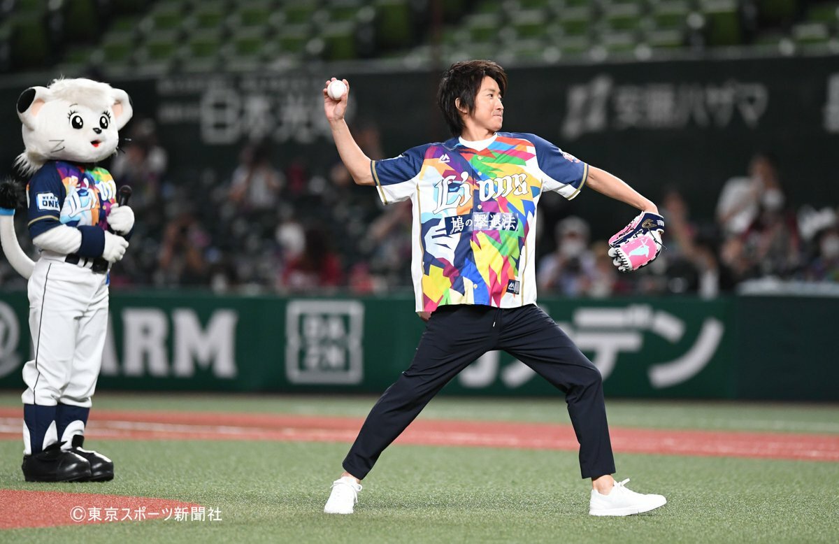 藤原竜也がノーバン始球式 ずっと通っていた球場に立つことが出来た 2ch野球まとめアンテナ 藤原竜也がノーバン始球式 ずっと通っていた球場に立つことが出来た 2ch野球まとめアンテナ