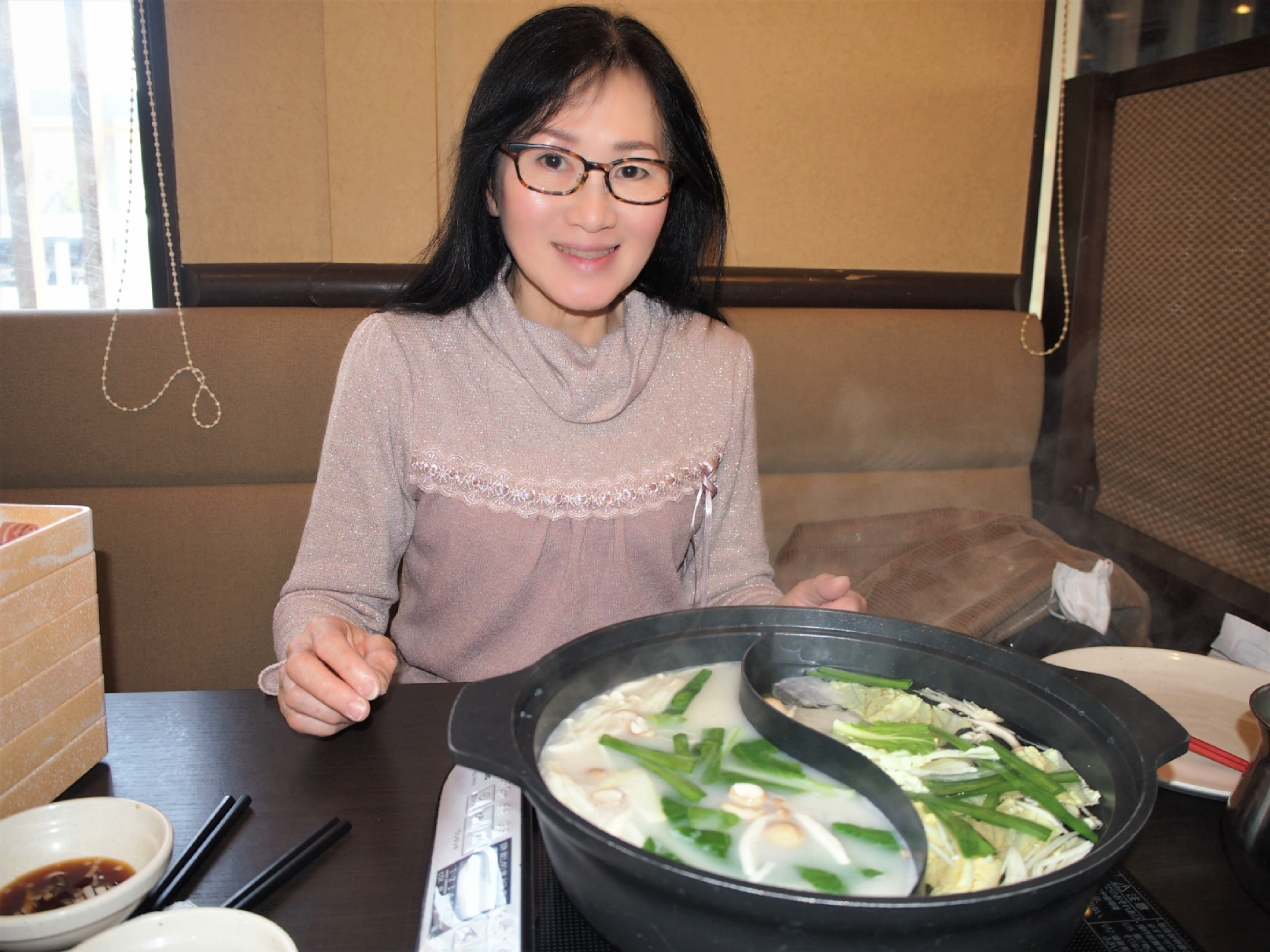 くまじろうママと撮影デ ト クマジー王国不動産株式会社の入金日なので先月行ったしゃぶ葉 奈良柏木店に続きしゃぶ葉 大和郡山店に行って豚しゃぶ食べ放題でお腹いっぱい O クマジー王国のくまじろう