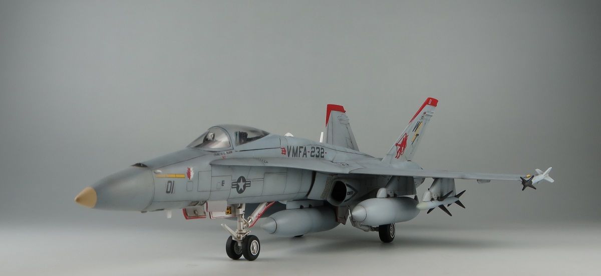 1/72 F/A-18C ホーネット Amazon | ハセガワ 1/72 アメリカ海軍 F/A-18C ホーネット