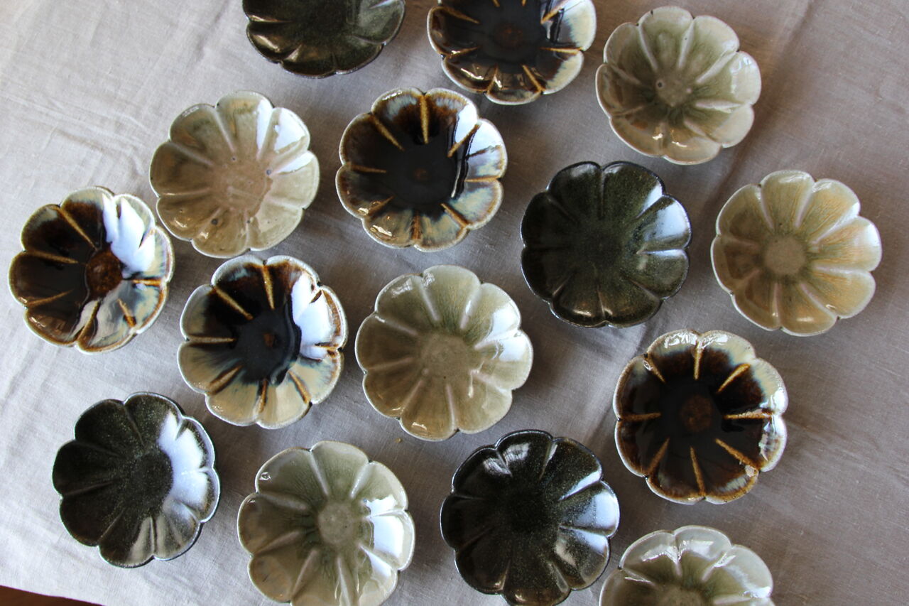 余宮隆展より 八弁向付 @gallery : うつわ屋Living&Tableware NEWS 余宮隆展より 八弁向付 @gallery : うつわ屋Living&Tableware NEWS