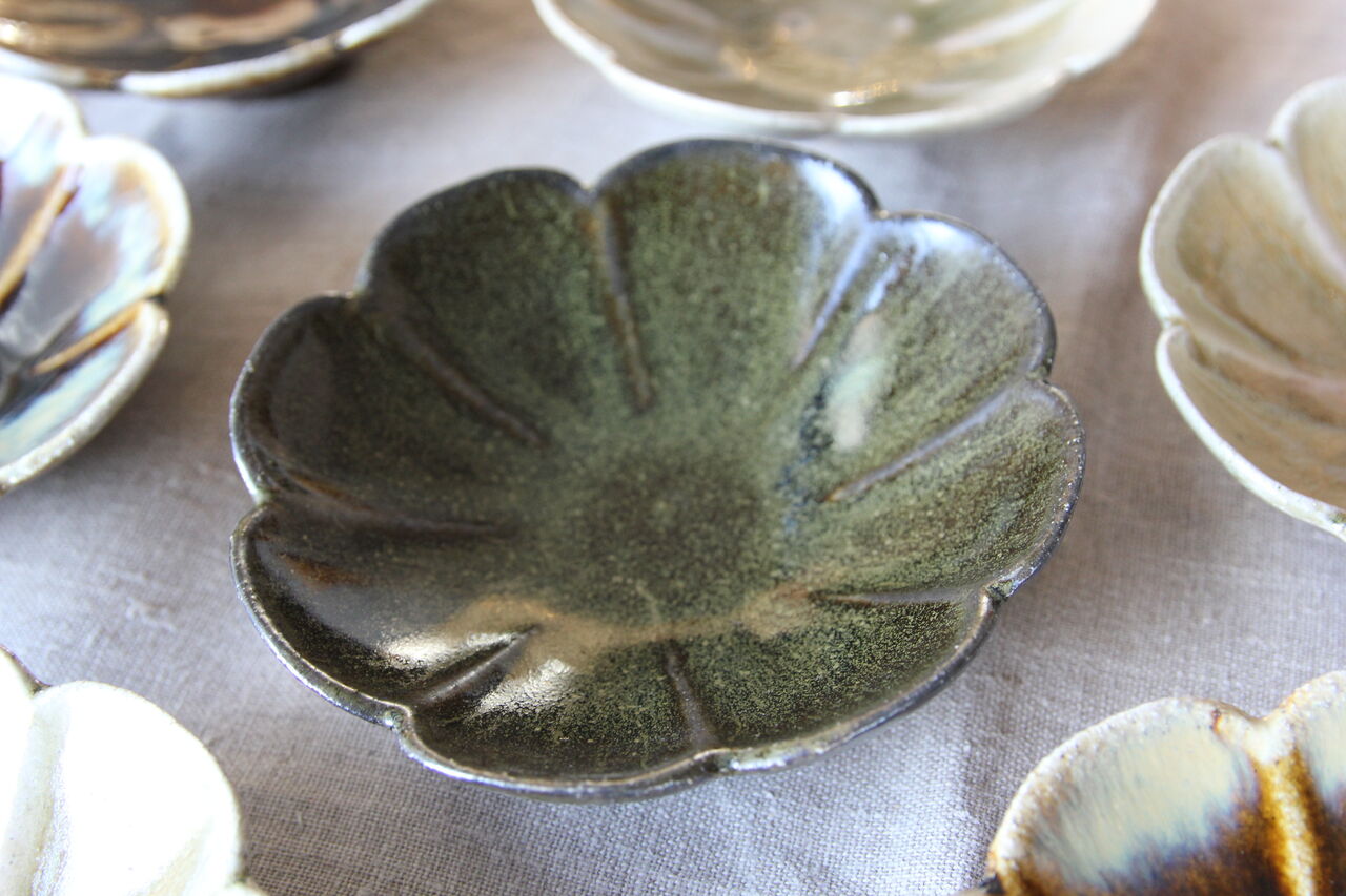 余宮隆展より 八弁向付 @gallery : うつわ屋Living&Tableware NEWS 余宮隆展より 八弁向付 @gallery : うつわ屋Living&Tableware NEWS