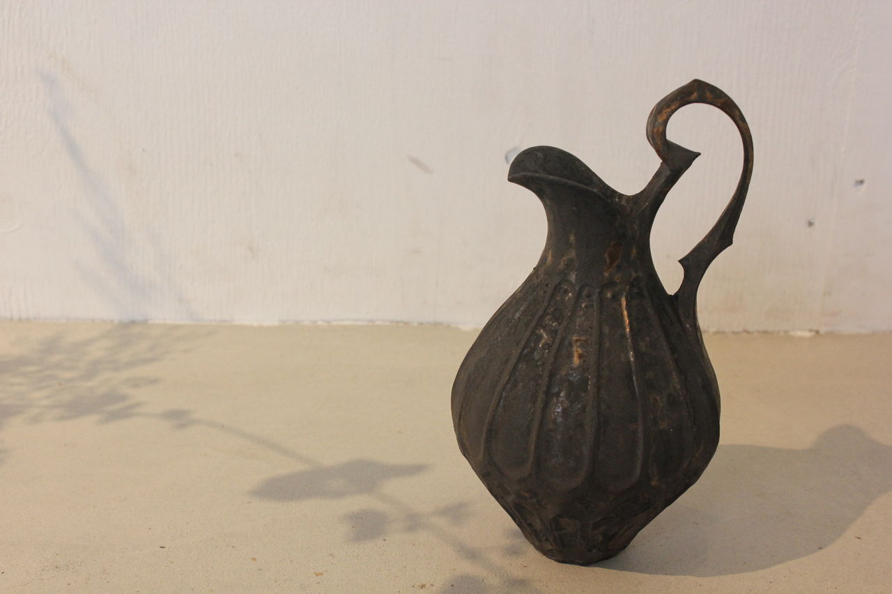 伊藤剛俊 黒と白の花柄一輪挿し 伊藤剛俊 黒と白の花柄一輪挿し Amazon