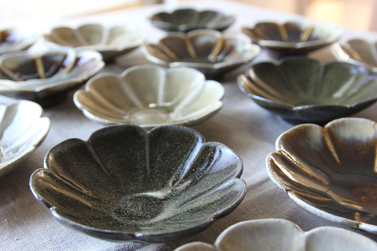 余宮隆展より 八弁向付 @gallery : うつわ屋Living&Tableware NEWS 余宮隆展より 八弁向付 @gallery : うつわ屋Living&Tableware NEWS