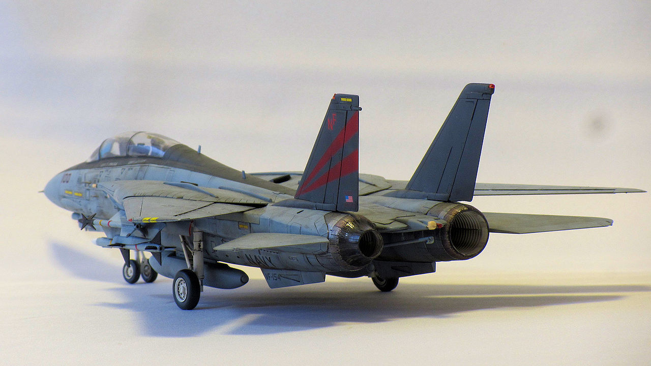 ！！専用！！1/18 F-14A トムキャット VF-154 ブラックナイツ Amazon | 1/18 F-14Aトムキャット VF-154 ブラックナイツ (塗装
