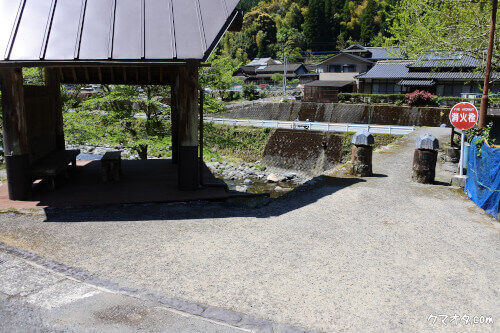 夏目友人帳聖地笠松橋ベンチ