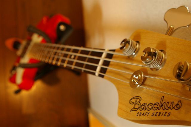 バンドで一番いらないのはベースだよな 作曲速報