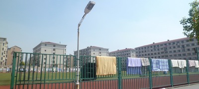 20111009南通大学医学部寮布団干し