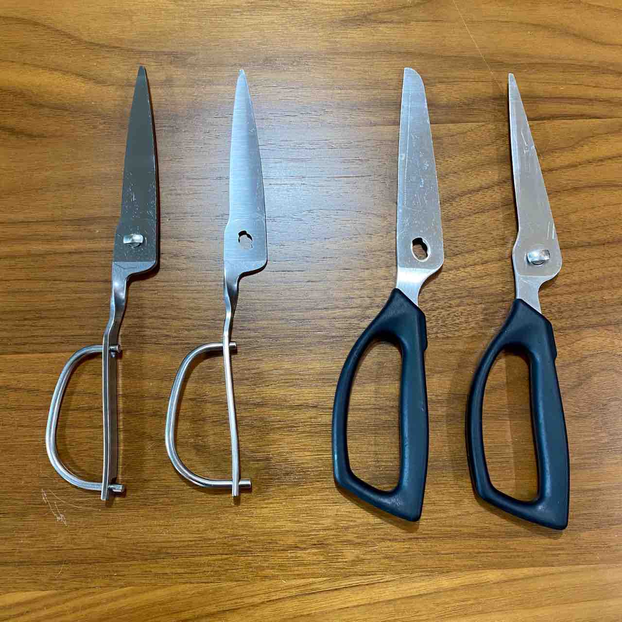 100円クーポン有 送料無料 ステンレス製引き切り型キッチンはさみ ふた開け付 分解 丸洗い おしゃれ 一人暮らし 魚 鶏肉 カニバサミ ねぎ 肉 ギザ刃加工 キッチンバサミ 持ちやすい カニ足 パック食材 ハム ハサミ 鋏 調理器具 国産 日本製 アウトドア キッチン