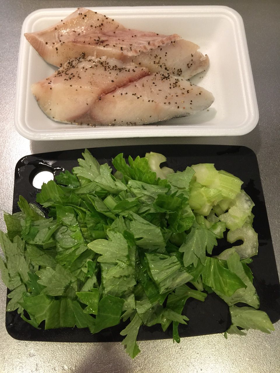 ストウブで鰆の切り身のアクアパッツァ 鍋好きのごはん日記 Powered By ライブドアブログ