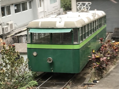 196