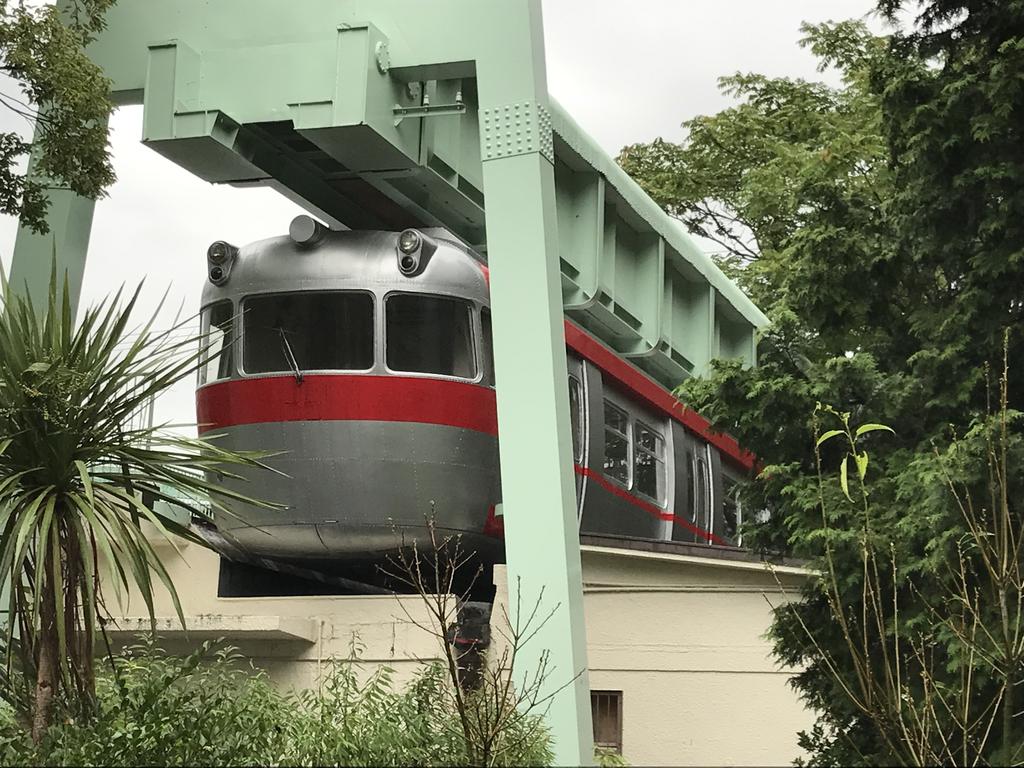 名古屋 東山公園モノレールの車両 東山動物園 保存車めぐりの記録 名古屋 東山公園モノレールの車両 東山動物園 保存車めぐりの記録