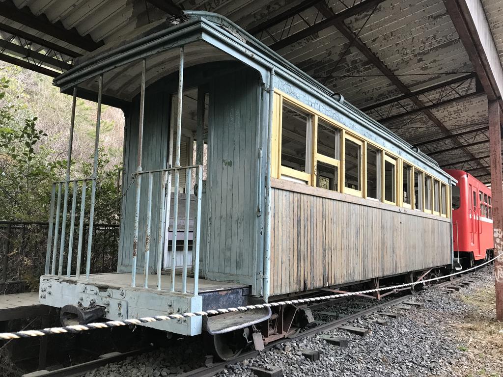 井原】井笠鉄道ホジ101＋ホハ8/経ケ丸グリーンパーク : 保存車めぐりの記録