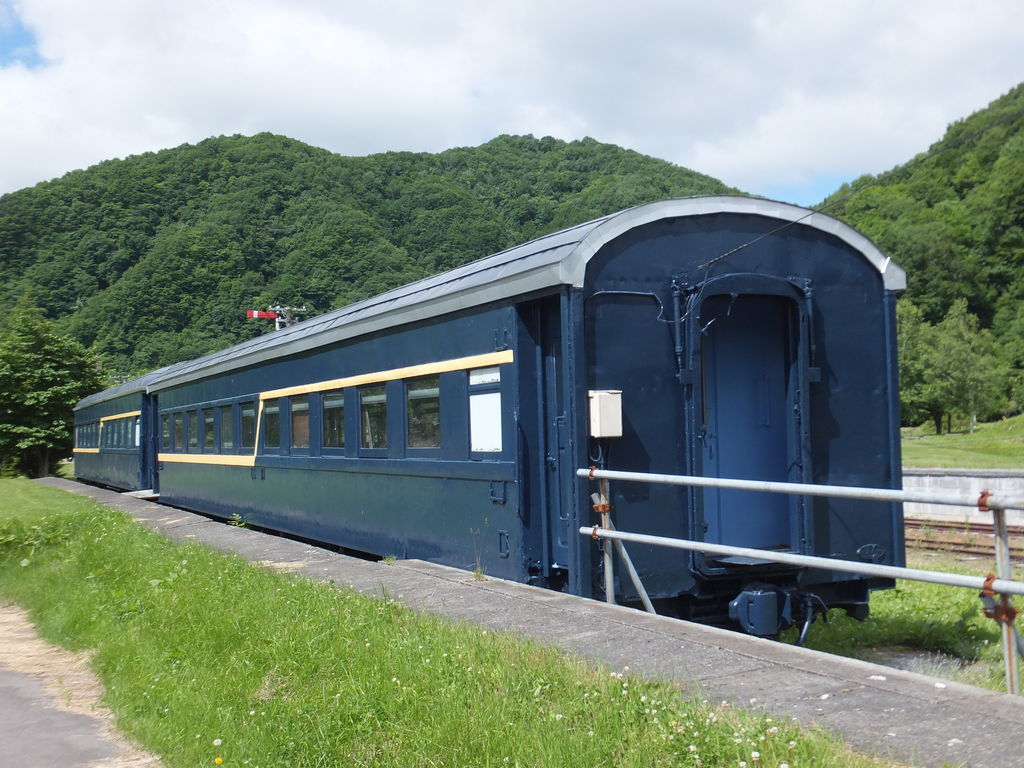 むかわ】オハフ33-1568+スハ45-26 富内鉄道公園 : 保存車めぐり