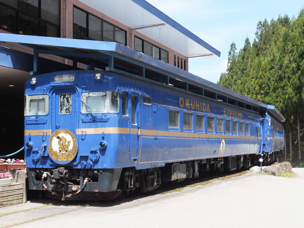高山 キハ27 551 キハ27 552 奥飛騨ガーデンホテル焼岳 保存車めぐりの記録