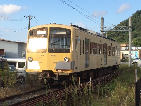 251