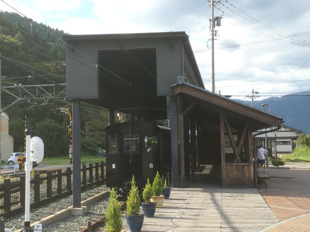 勝山】京福テキ6(えち鉄ML6)+ト68 勝山駅前 : 保存車めぐりの記録