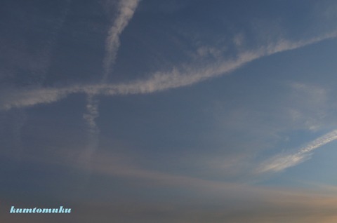 飛行機雲 20190403 P4034559e