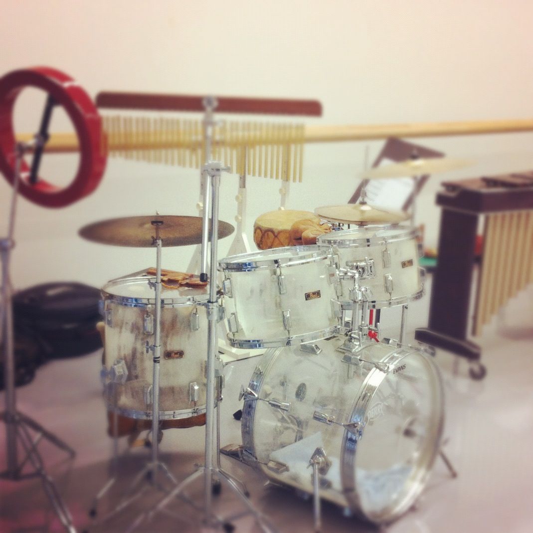 絵本 朗読 ドラム マリンバ フルート ピアノ クンゴボンゴ