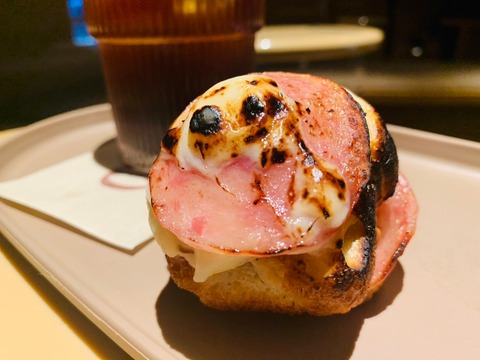 D19553FE-7C92-4B1B-8F0A-E0D1EE50DBA7