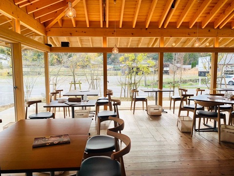 243A2307-A5A9-419B-9C8C-B6BF4CB6CC1E