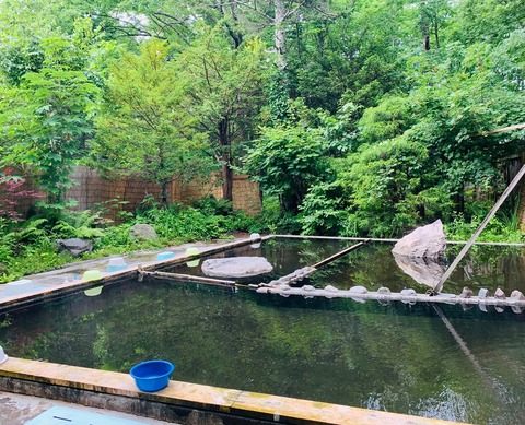 9075C73E-E7DC-48DE-9D0A-EA75130190BF