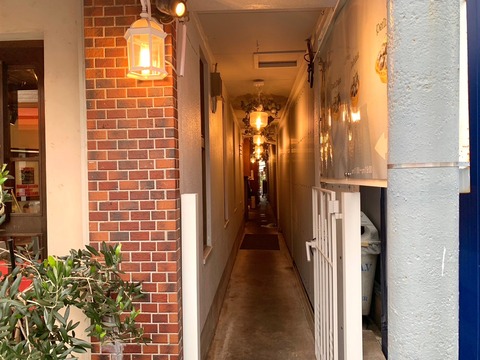 E81B10DA-7A13-425F-A16A-AFE985295950