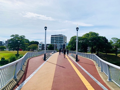 AAFDD100-1393-49CC-900E-D3F5FAA1F76E