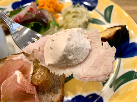 3877AB57-2833-4864-84F6-EED36FF95410