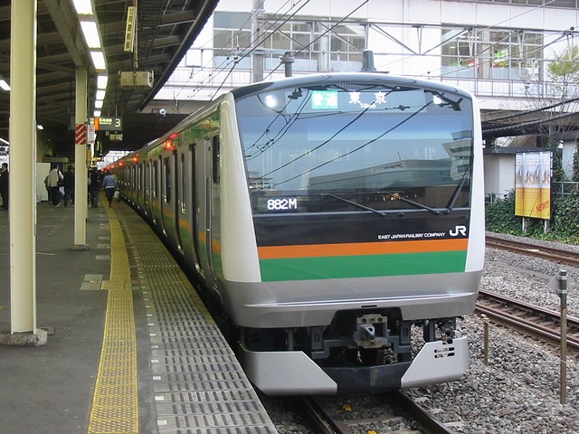 E233系東海道線 東海道本線E233系（E01＋51編成） 〜デビュー2年が経過〜 - YouTube