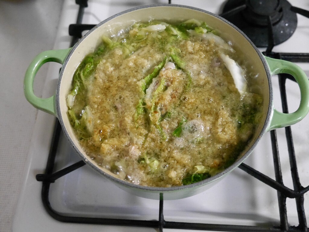 いの一番で旨味をプラス 生姜たっぷりカレー風味のミルフィーユ鍋 クピの蒼い風
