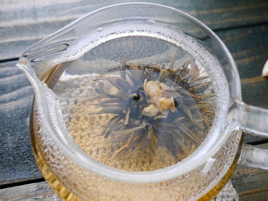 上海土産 工芸茶 五朵金花 クピの蒼い風