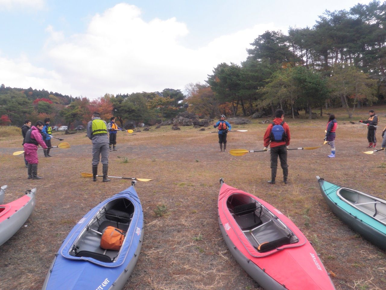 本栖湖紅葉カヌーツアー 11月6日 倉姉さんのスキー日記2 本栖湖紅葉カヌーツアー 11月6日 倉姉さんのスキー日記2