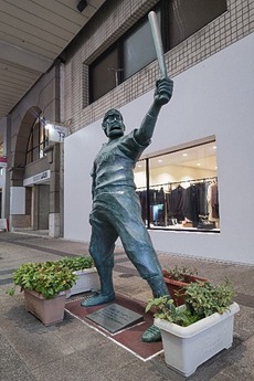 �䵴
