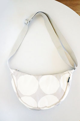 ユニクロ×マリメッコ2024 ラウンドミニショルダーバッグ