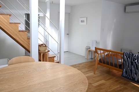 リビングの家電、加湿器と空気清浄機…