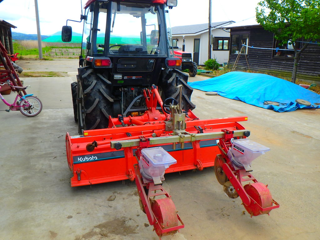 枝豆の直播き 鳥海の麓 北村くらた農園 より愛を米て