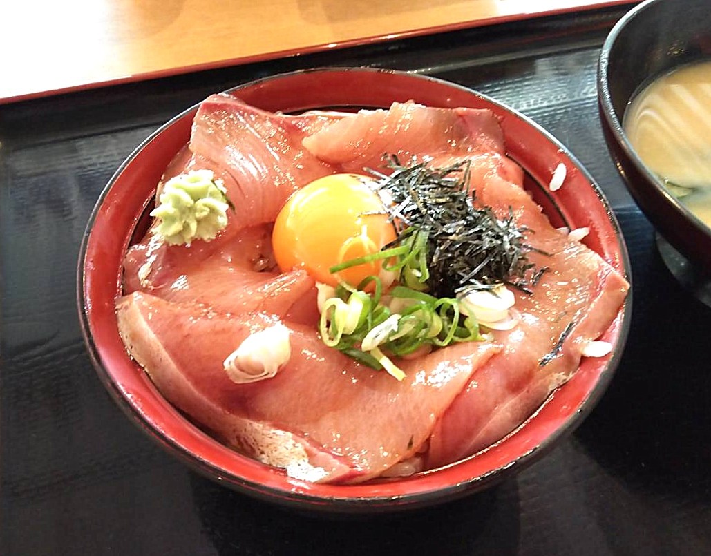 いただきさんの海鮮食堂 坂出店 マユリ ナの暇つぶし 香川と福岡 食べ歩き