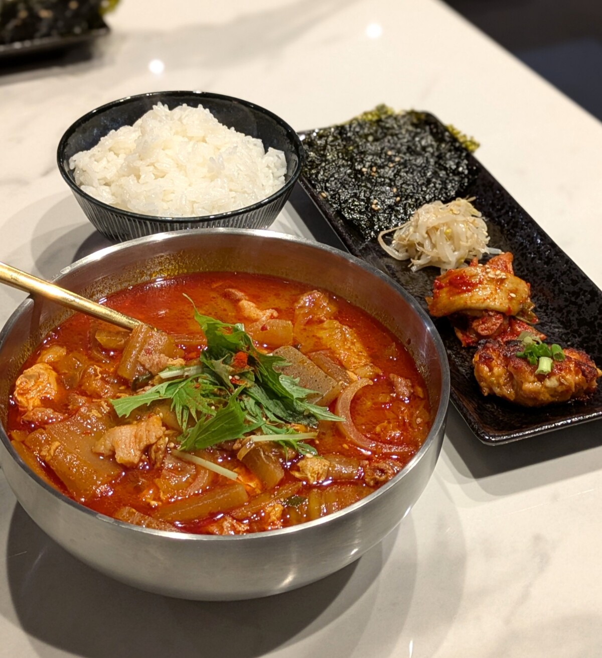 韓食邸よんさん（ランチ） 高松市 : マユリ～ナの暇つぶし＊香川のお店