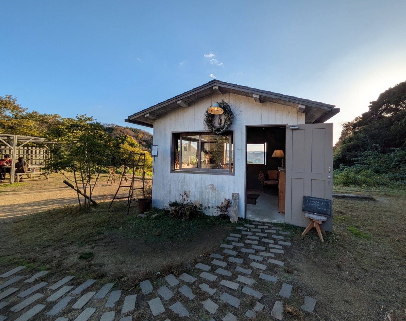 PXL_20251128_063125650