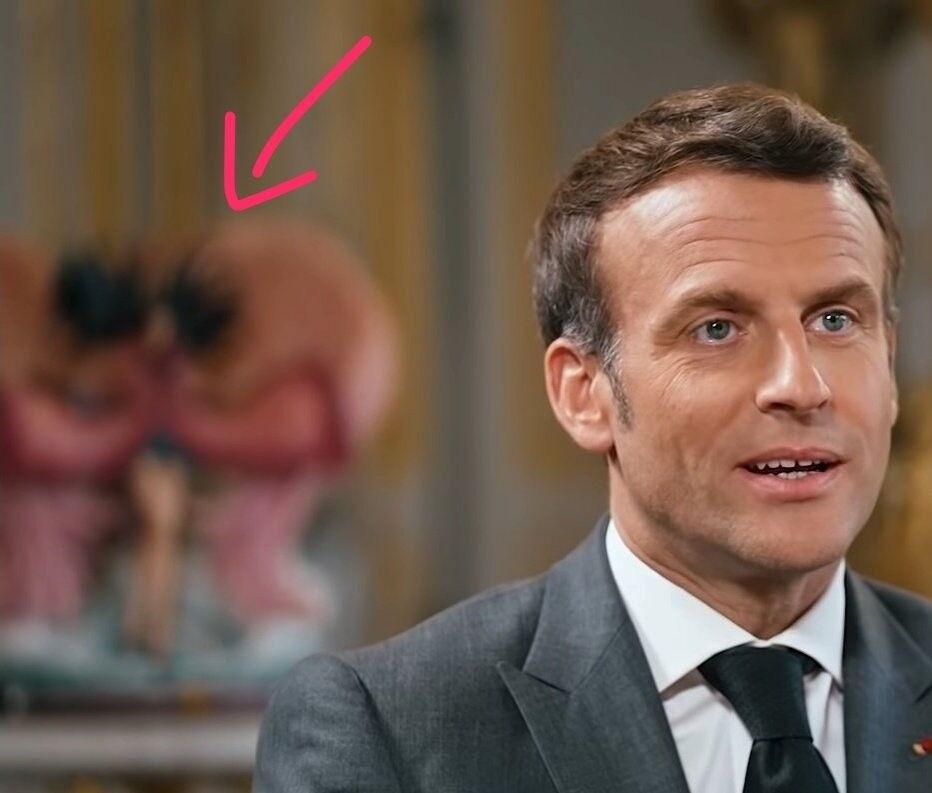 画像 フランスのマクロン大統領さん インタビューで後ろにフィギュアを飾ってしまう 2ch野球まとめアンテナ 画像 フランスのマクロン大統領さん インタビューで後ろにフィギュアを飾ってしまう 2ch野球まとめアンテナ