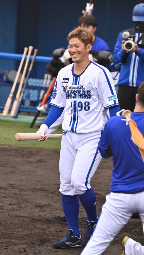 【画像】京田陽太さん、楽しそうに野球をしてしまう