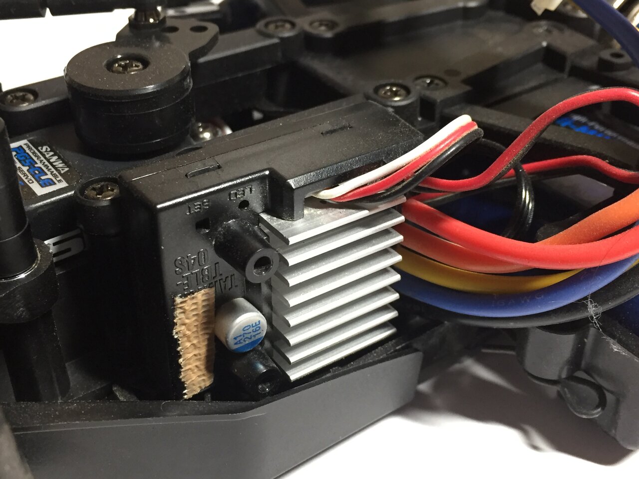 タミヤ M-08 モーターは外します。
